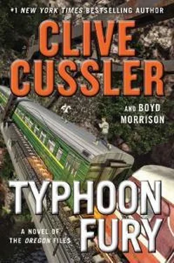 Клайв Касслер Typhoon Fury обложка книги