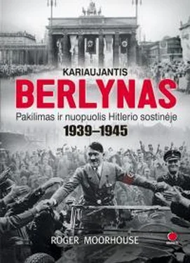 Роджер Мурхауз Kariaujantis Berlynas обложка книги