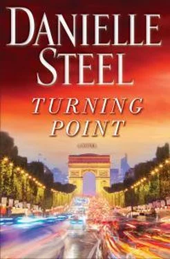 Даниэла Стил Turning Point обложка книги