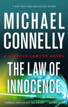 Майкл Коннелли Law of Innocence обложка книги