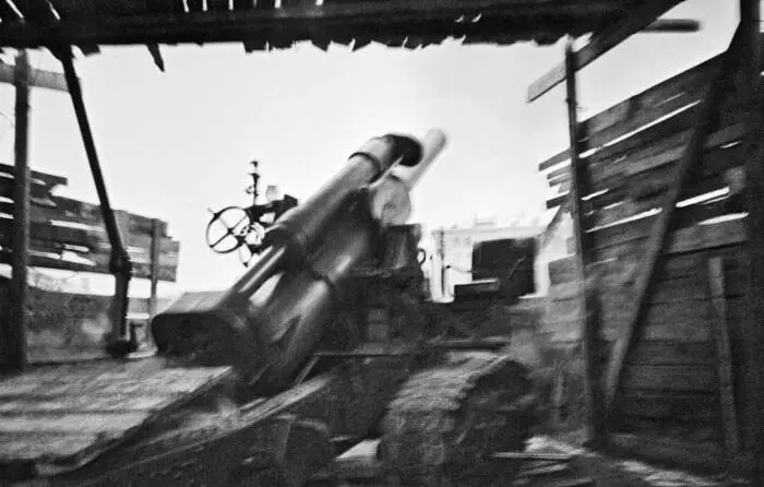 Артиллерия ведет огонь октябрь 1941 года Артиллерия ведет огонь октябрь 1941 - фото 41