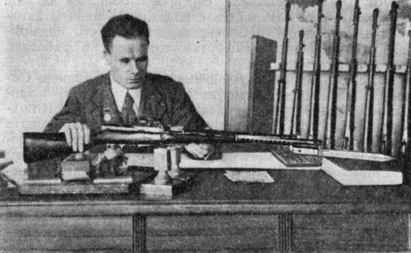 С Г Симонов в конструкторском бюро Однако Симонову в то время не удалось - фото 22