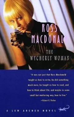 Росс Макдональд The Wycherly Woman обложка книги