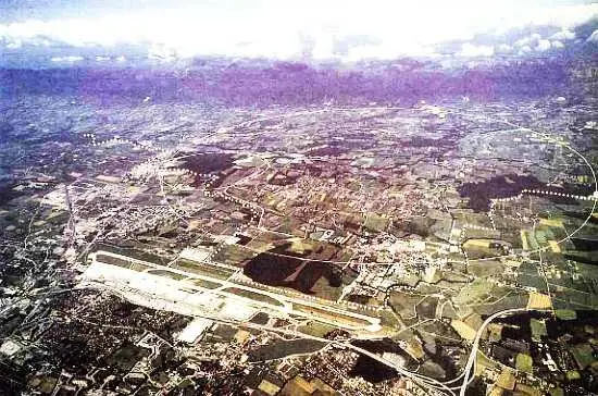 Так проходит кольцевой туннель гигантского ускорителя общей длиной 27 - фото 8