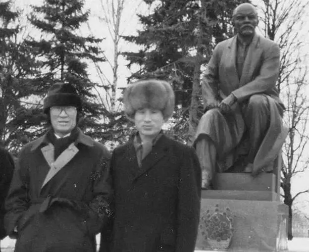 В Сибири с президентом Чонг Джу Енг Когда я начал готовить выход на Север я - фото 17