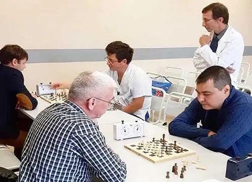 Шахматный турнир в больнице Собственно игра для Павла не представляла - фото 3
