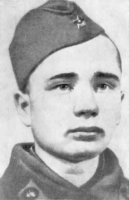 Герой Советского Союза Д К УШКОВ 1 С Дмитрием Константиновичем Ушковым я - фото 23