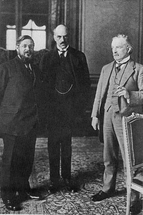 Эдвин Монтегю в центре вместе с Ллойд Джорджем справа в 1916 г Борьба за - фото 20