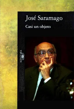 José Saramago Casi Un Objeto обложка книги