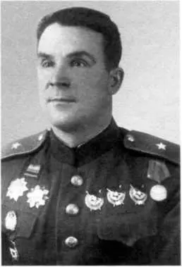 Командир 81й гв стрелковой дивизии генералмайор ИК Морозов 1945 г Фото - фото 38