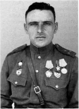Командир 235го гв стрелкового полка 81й гв сд полковник в период Курской - фото 39