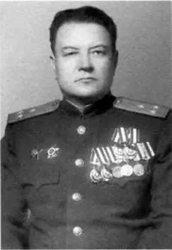 Командир 92й гв стрелковой дивизии полковник ВФ Трунин1945 г Фото из - фото 63