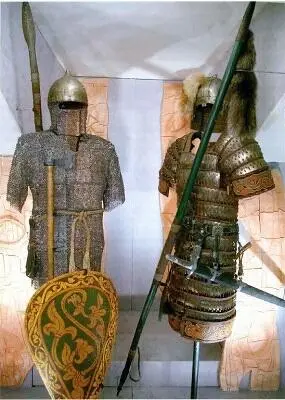 Рис 53 Реконструкции доспехов русских и ордынских воинов времени Куликовской - фото 74