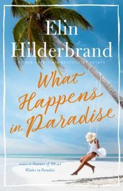 Элин Хильдебранд What Happens in Paradise обложка книги