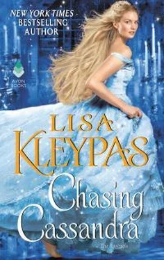 Лиза Клейпас Chasing Cassandra обложка книги