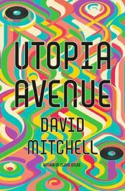 Дэвид Митчелл Utopia Avenue обложка книги