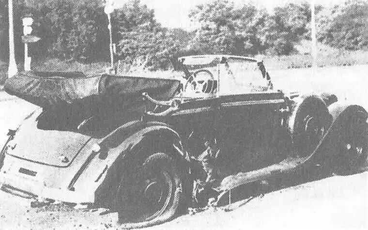 Разбитая автомашина после покушения 27 мая 1942 года Невосполнимая утрата - фото 63