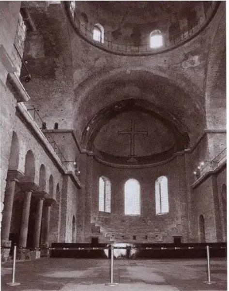 Интерьер здания собора Святой Ирины Стамбул Турция Здание собора Святой - фото 25