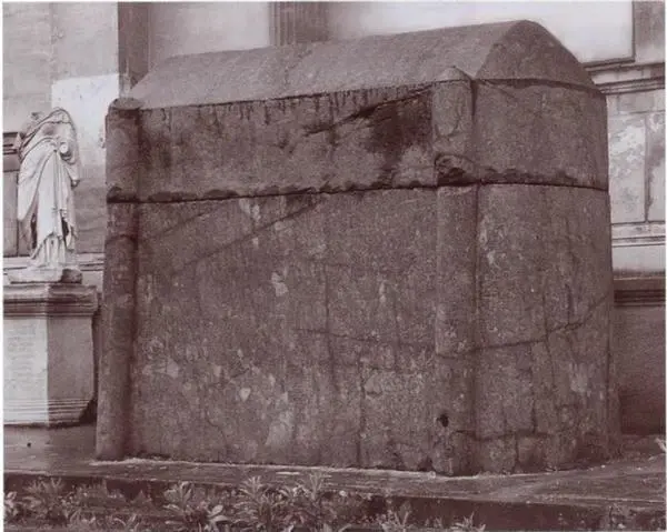 Императорский саркофаг возможно Константина I Археологический музеи - фото 28