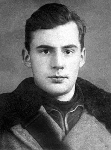 В К Монюков В годы войны В К Монюков Студенческие годы ВК Монюков в - фото 30