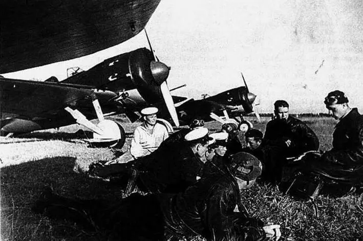 13я отдельная отдельная авиаэскадрилья ВВС Балтийского Флота 1940 г - фото 84