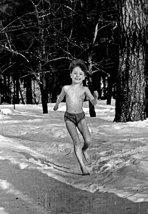 Как здорово когда можно вот так пробежаться Около 1972 года Несколько лет - фото 3