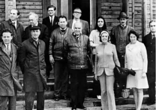 С шахом Ирана в Нефтеюганске Конец шестидесятых годов В И Муравленко в - фото 26