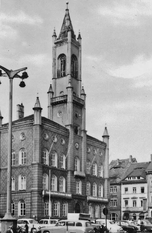 Ратуша в Каменце 1969 г Сарай во дворе гостиницы в Каменце Здесь я - фото 51