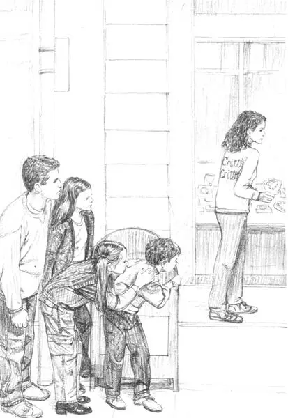 The Aldens exchanged glances Come on said Henry They walked into Tiffanys - фото 5