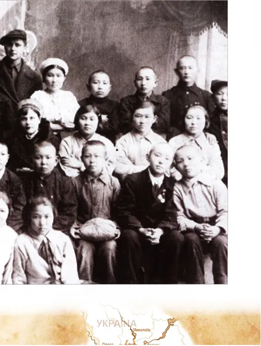 Ученики кыргызской школы Чалбасы ныне с Виноградово 1940 год - фото 17