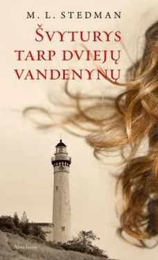 М Стедман Švyturys tarp dviejų vandenynų обложка книги