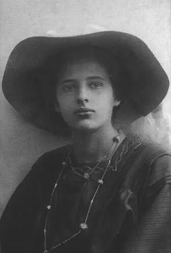 1 Хелене Хольцман 1911 2 Ок 1912 3 У мольберта Ок 1914 4 Хелене Х - фото 2