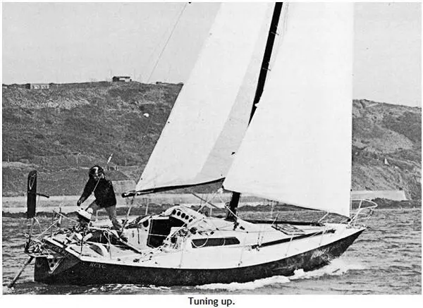 14 On to Portsmouth We spent a fine day sailing fiddling with Fred who was - фото 11