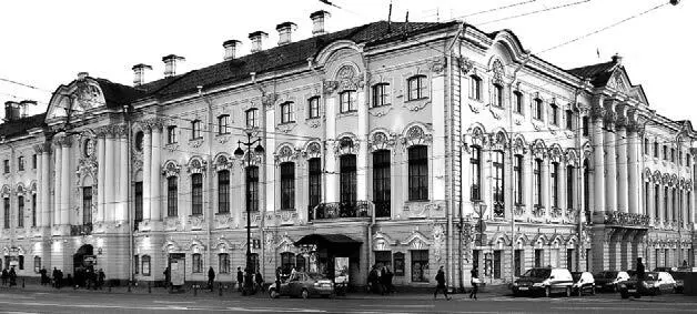 Потому так и замечательно идти по Невскому что каждый дворец цветник - фото 27