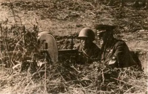 Генерал армии Г К Жуков на учениях Киевского Особого военного округа - фото 6