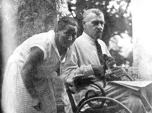 В 1934 году измученный болезнью и нищетой Ханжонков обращается к председателю - фото 43