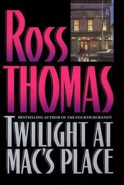 Росс Томас Twilight at Mac’s Place обложка книги