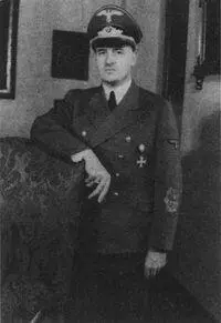 87 У травні 1945 року через кілька днів після того як Гітлер наклав на себе - фото 47