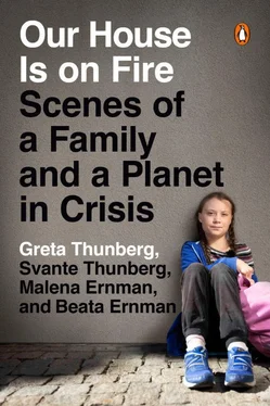 Greta Thunberg Our House Is on Fire: Scenes of a Family and a Planet in Crisis обложка книги