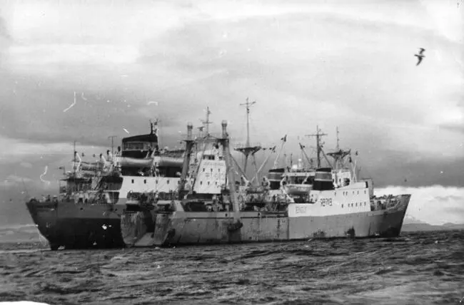 Сложно сказать когда моряку было труднее в море сейчас или раньше скажем 30 - фото 14