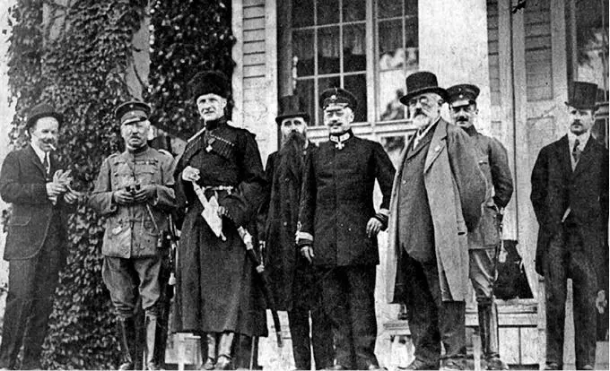 1918 р Засідання 29 серпня 1918 р Обсудив все произведенные в заседании - фото 46