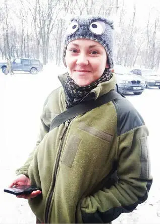 Був березень 2014го вже окупували Крим У нас був один сотник на Майдані він - фото 18