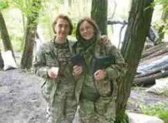 В батальйоні у мене була подруга а нині кума Андріана І ми сядемо - фото 26