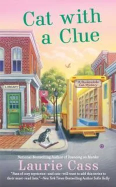 Лори Касс Cat With A Clue обложка книги