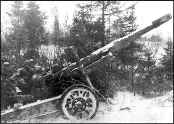 152мм гаубицапушка образца 1937 года МЛ20 на огневой позиции в районе - фото 8