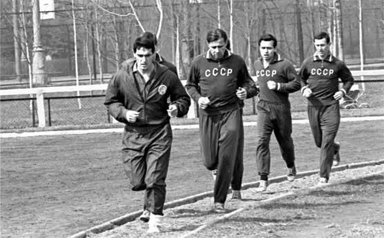 Советские футболисты кандидаты в сборную команду СССР на чемпионат мира по - фото 5