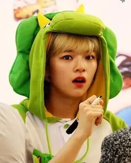 Симпатяшка Костюм мне сплавила ДжиХён заявив что такое уродство она ни за - фото 1