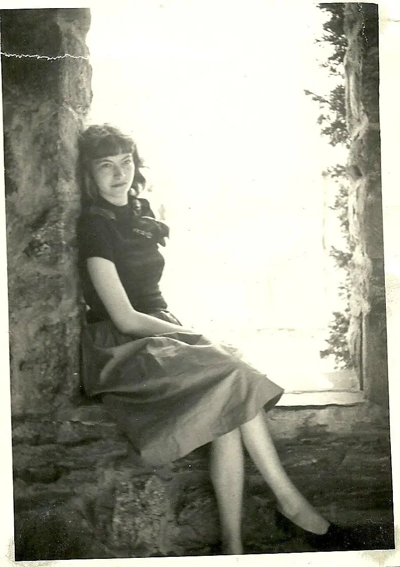 Lurie on the porch of her parents home in White Plains New York in the early - фото 5