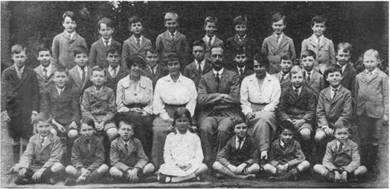 1919 год Школа БирклиПарк где Энид работала преподавателем Энид в - фото 38