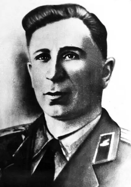 Лихачев Федор Михайлович19031943 Гвполковник 4й гвардейский танковый - фото 70